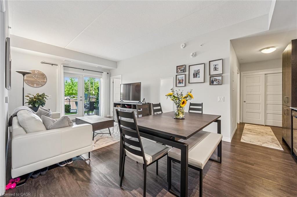 121-35 Kingsbury Square Unit: 121