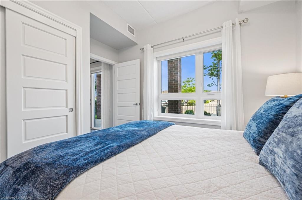 121-35 Kingsbury Square Unit: 121