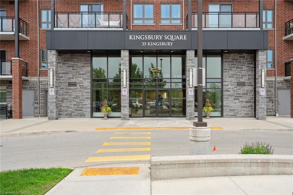 121-35 Kingsbury Square Unit: 121