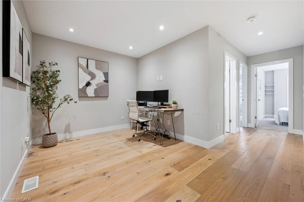 83-60 Arkell Road Unit: 83