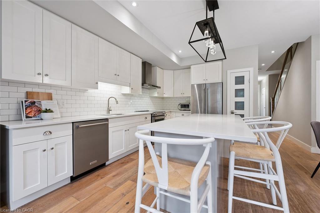 83-60 Arkell Road Unit: 83