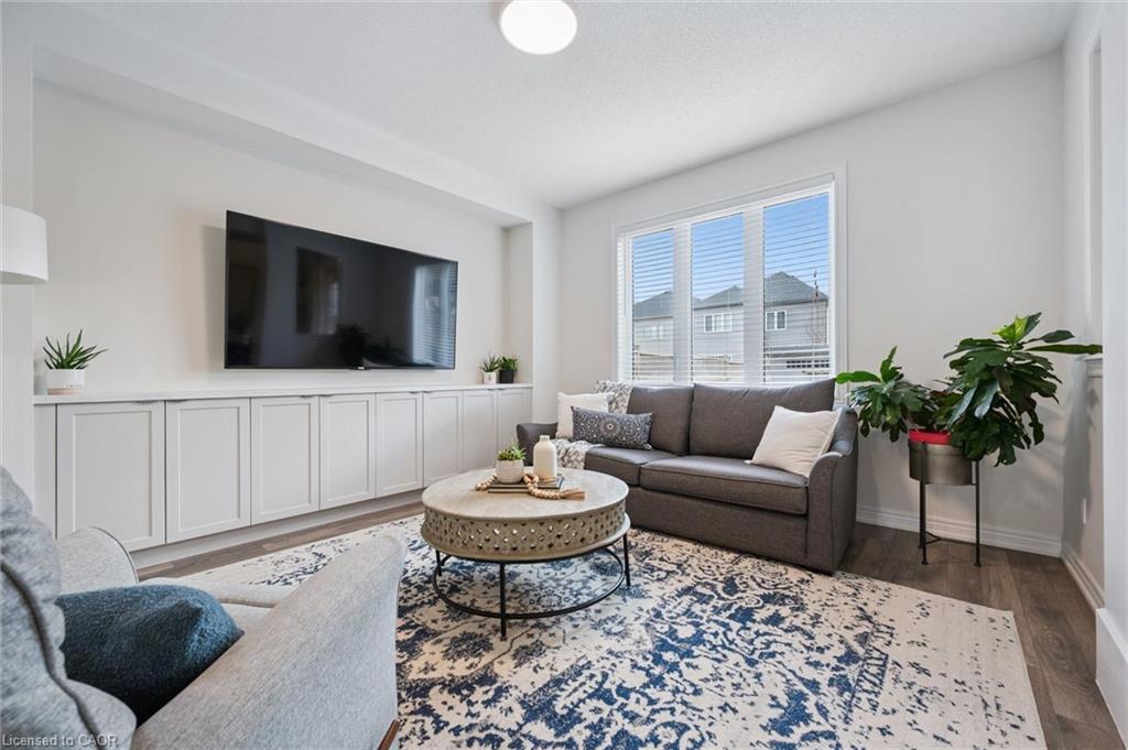 98 Kay Crescent