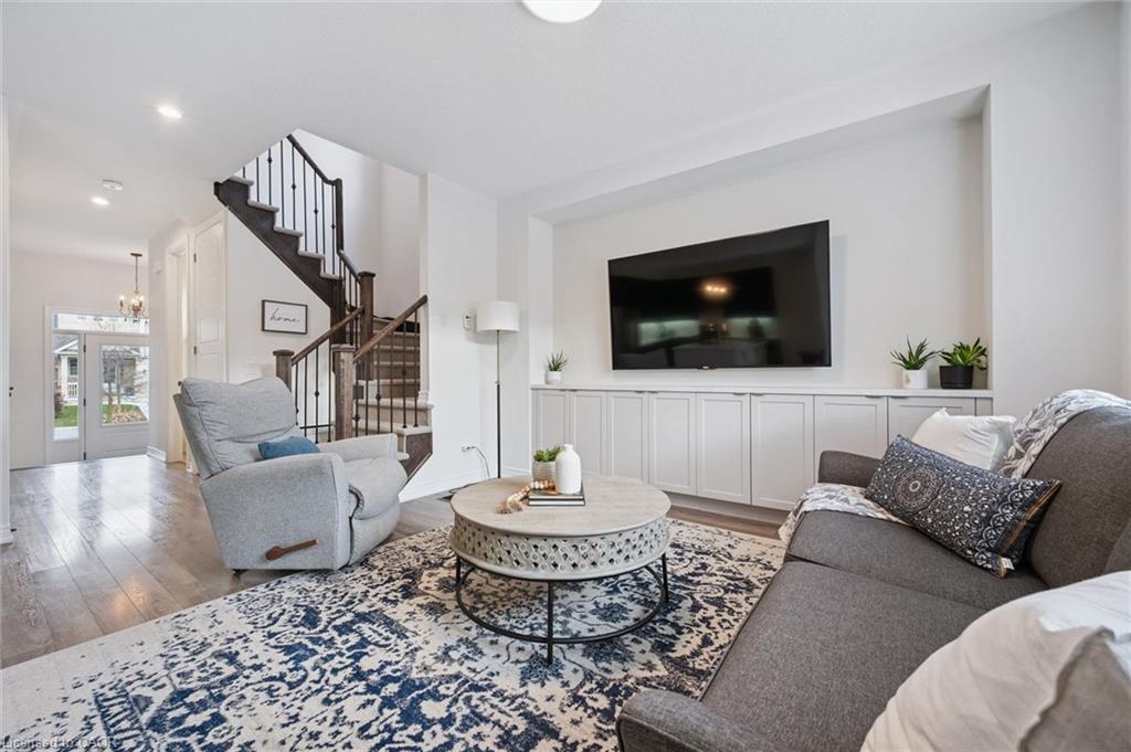 98 Kay Crescent