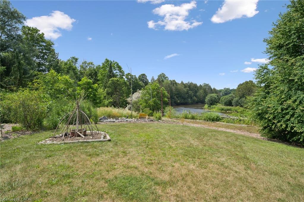 8060 Wellington Rd 18
