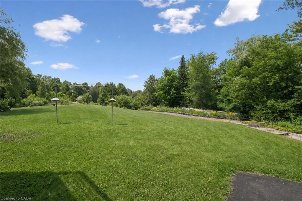 8060 Wellington Rd 18