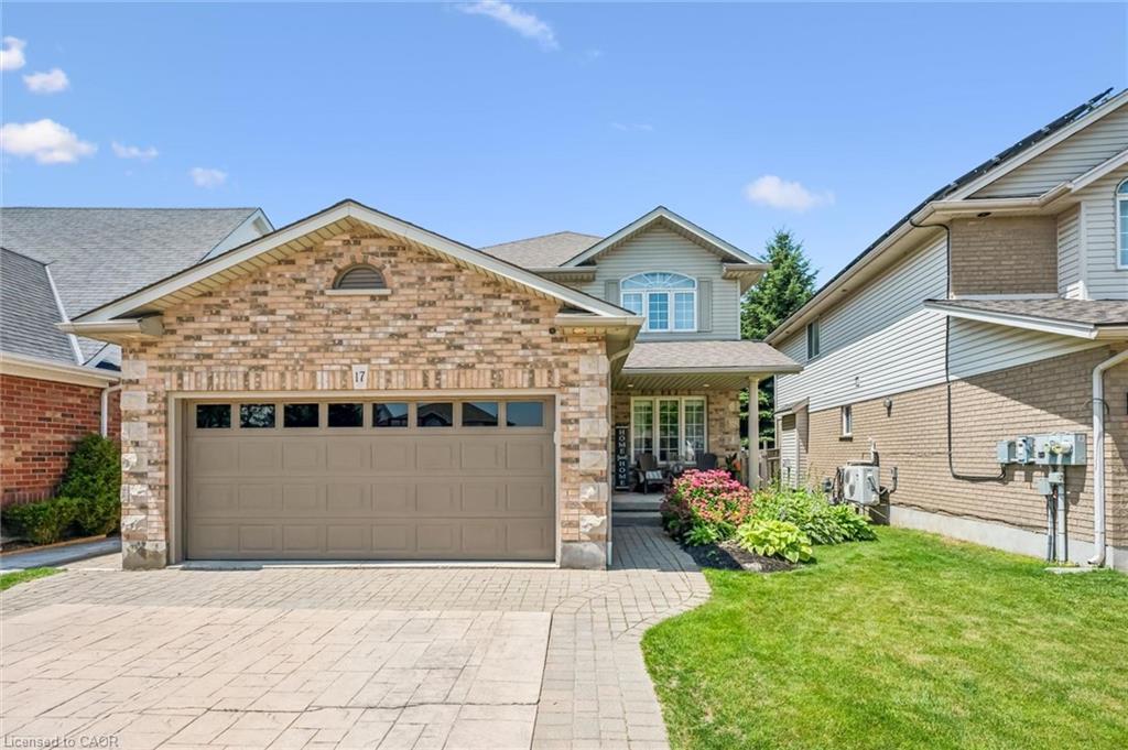 17 Carroll Crescent