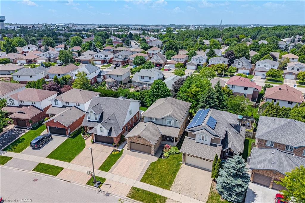 17 Carroll Crescent
