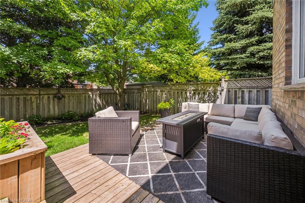 17 Carroll Crescent