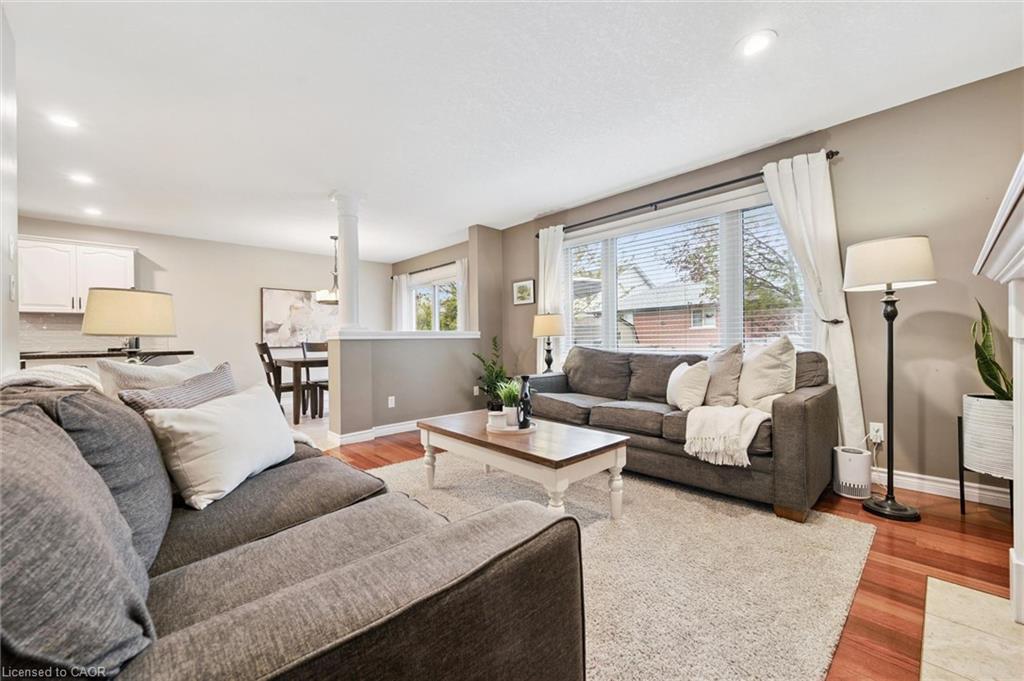 17 Carroll Crescent
