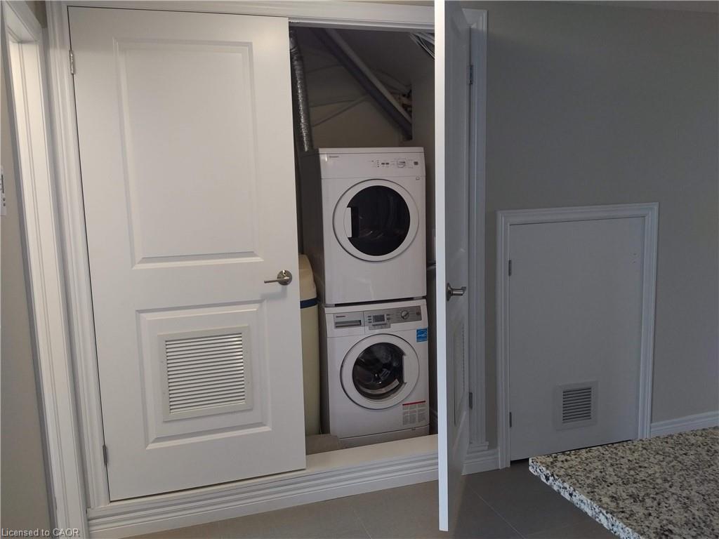 207-333 Gosling Gardens Unit: 207