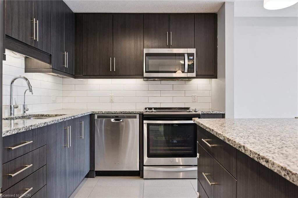 207-333 Gosling Gardens Unit: 207