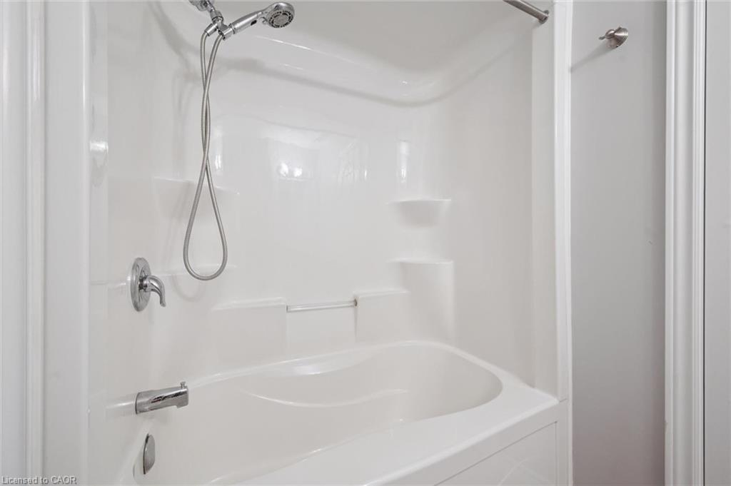 207-333 Gosling Gardens Unit: 207