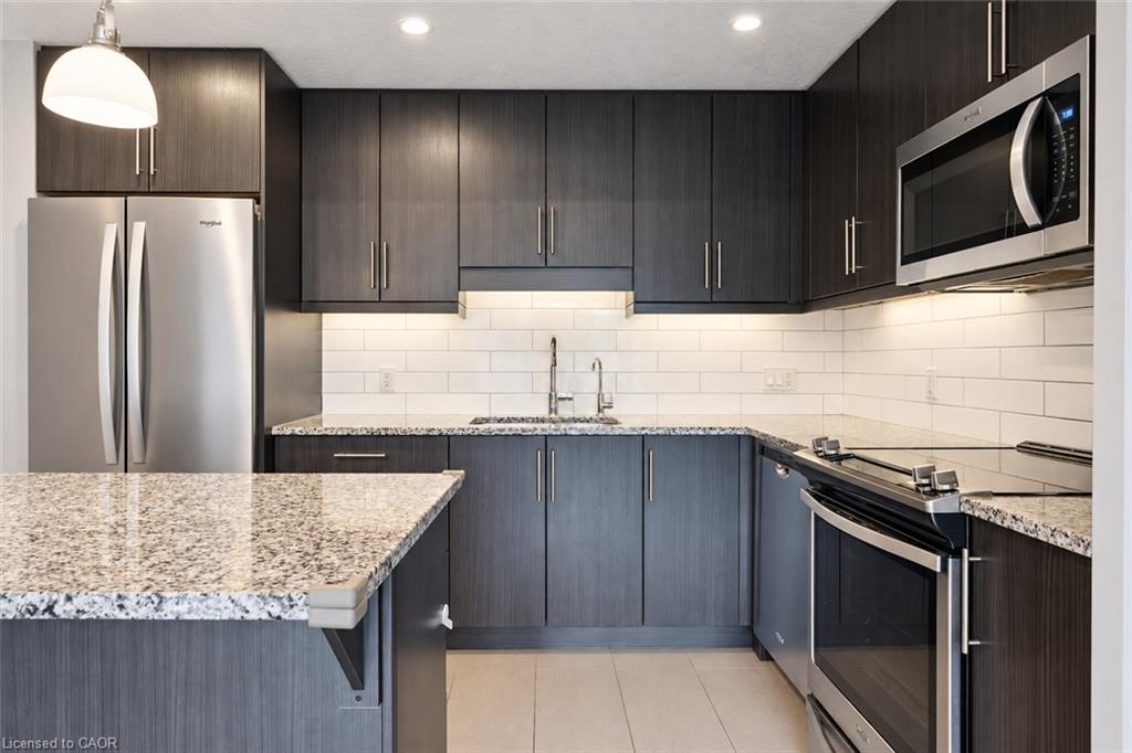 207-333 Gosling Gardens Unit: 207