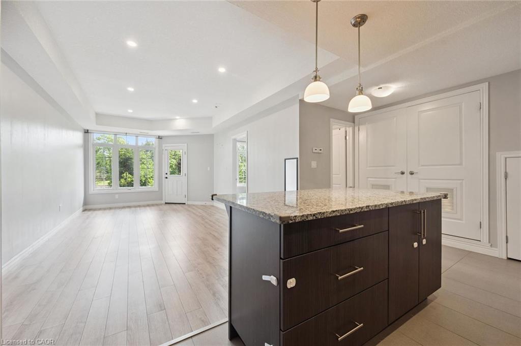 207-333 Gosling Gardens Unit: 207