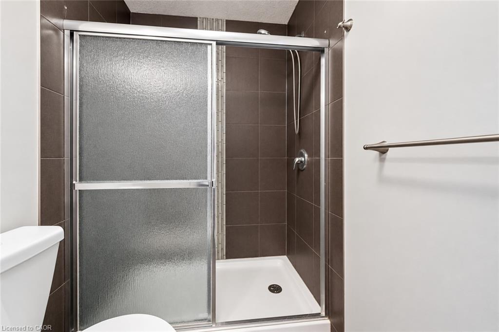 207-333 Gosling Gardens Unit: 207