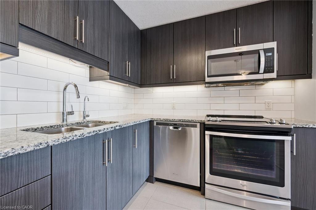 207-333 Gosling Gardens Unit: 207