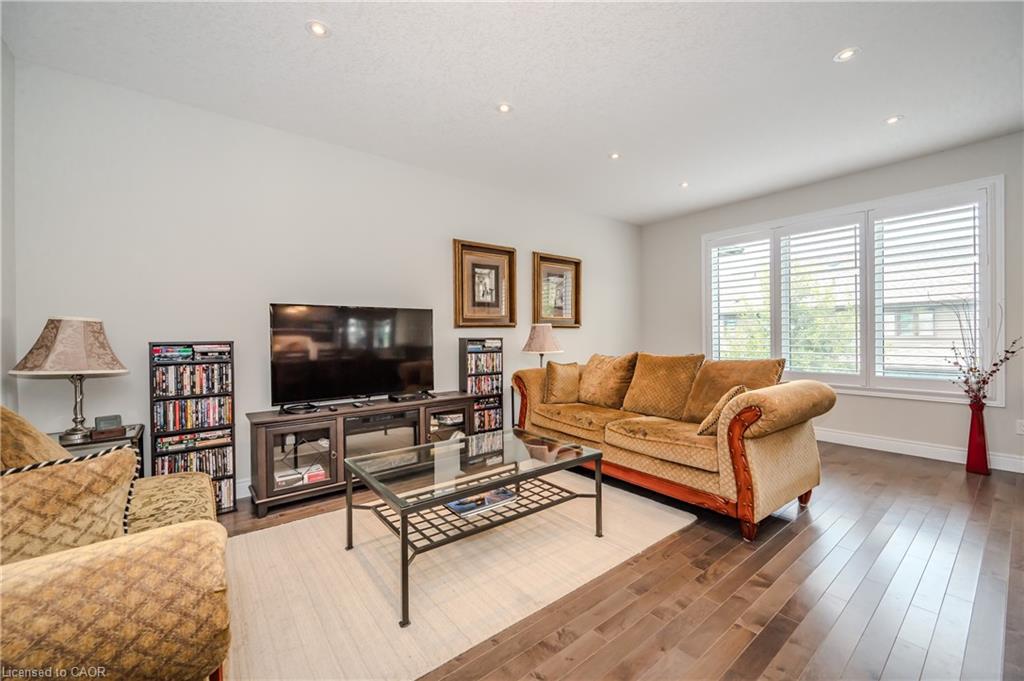 26-254 Gosling Gardens Unit: 26