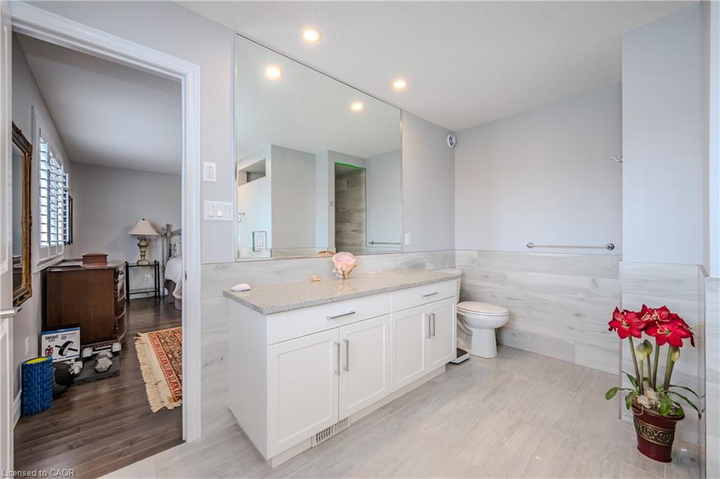 26-254 Gosling Gardens Unit: 26