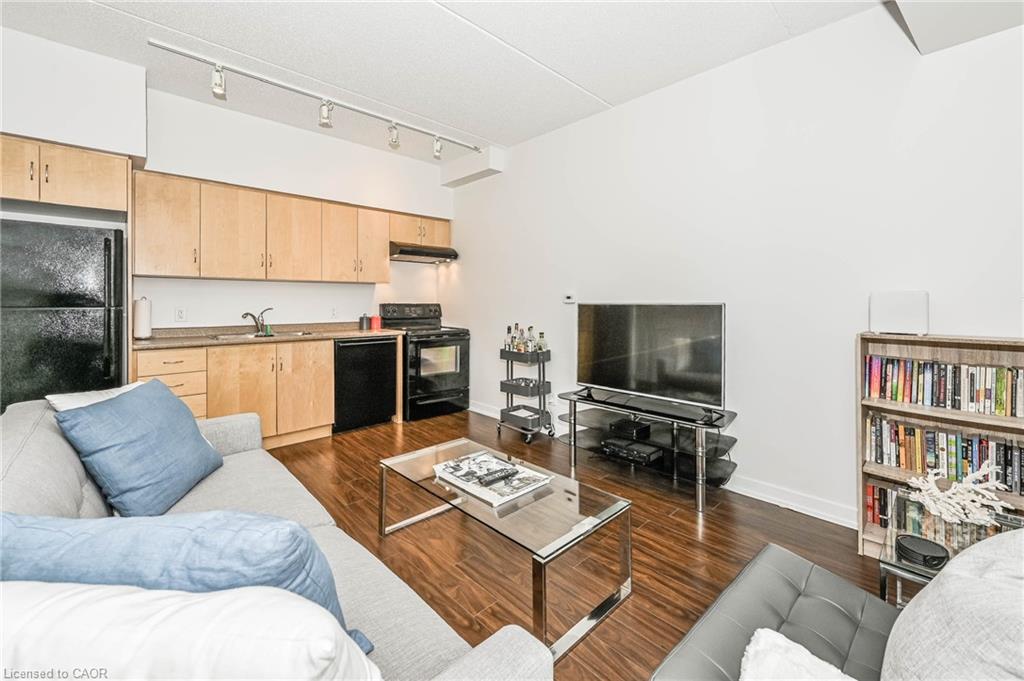 211-5 Gordon Street Unit: 211