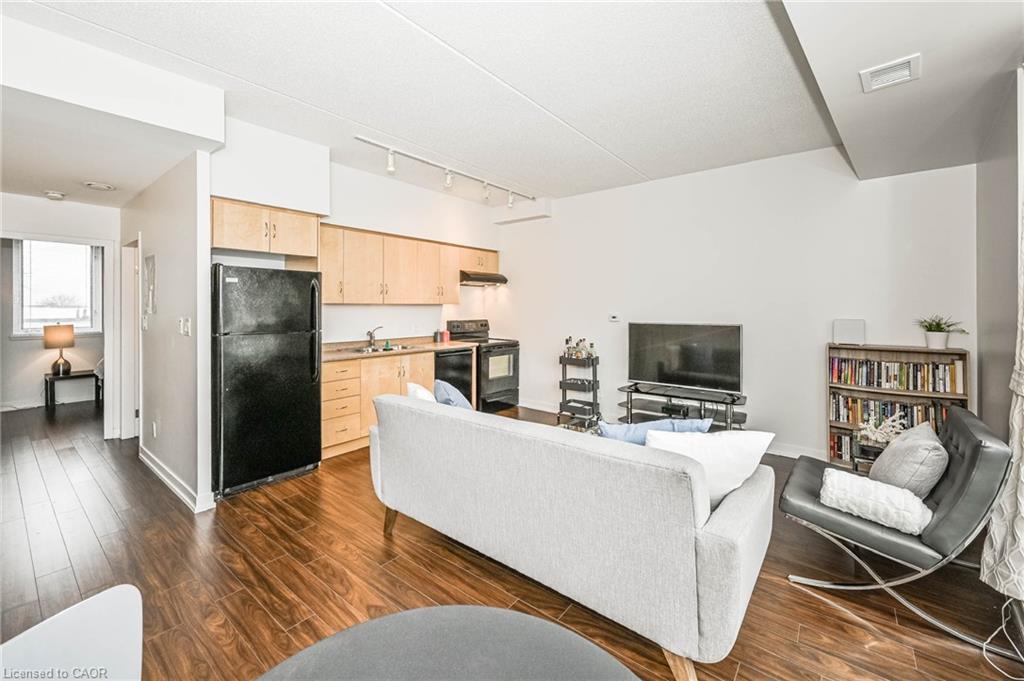 211-5 Gordon Street Unit: 211