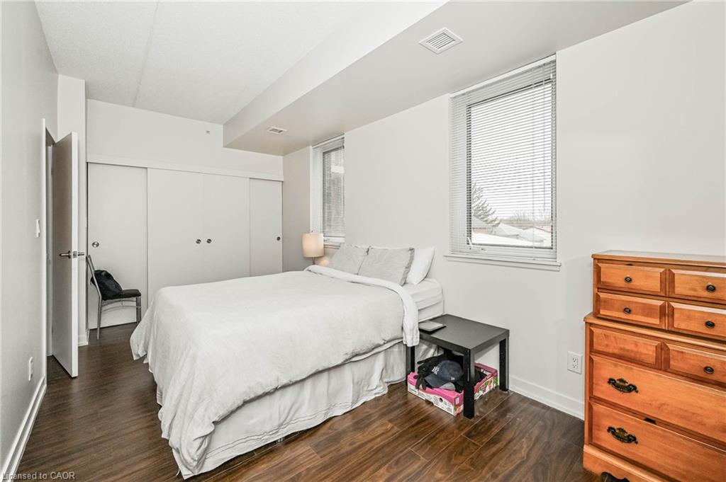 211-5 Gordon Street Unit: 211