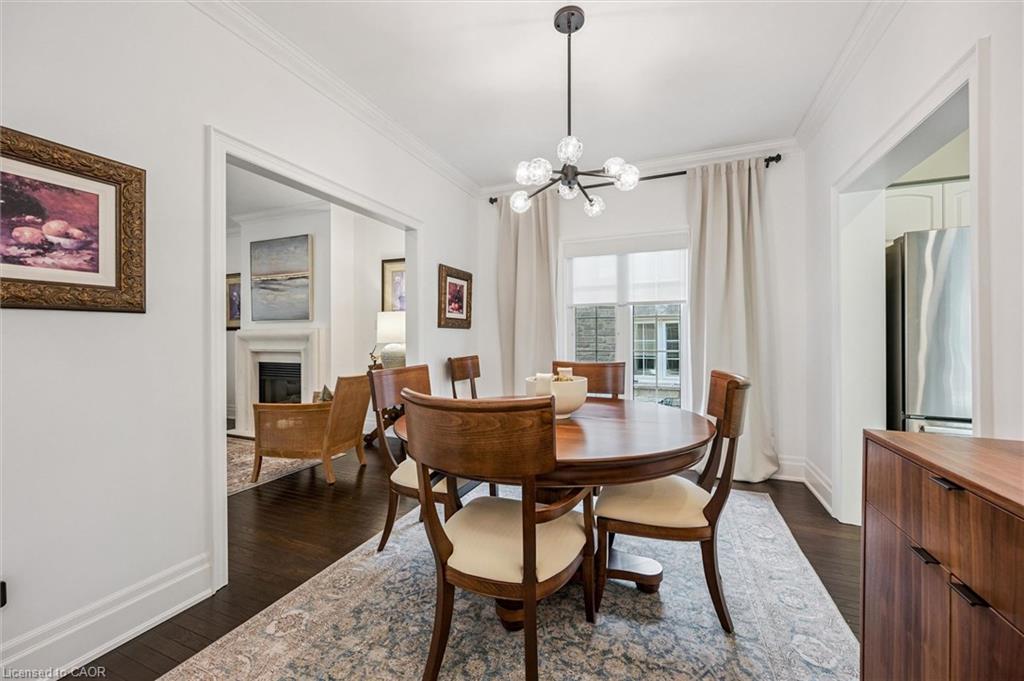11-25 Manor Park Crescent Unit: 11