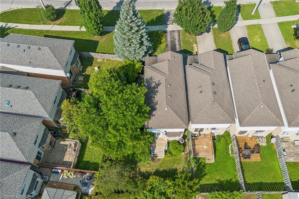 811 Edinburgh Road S