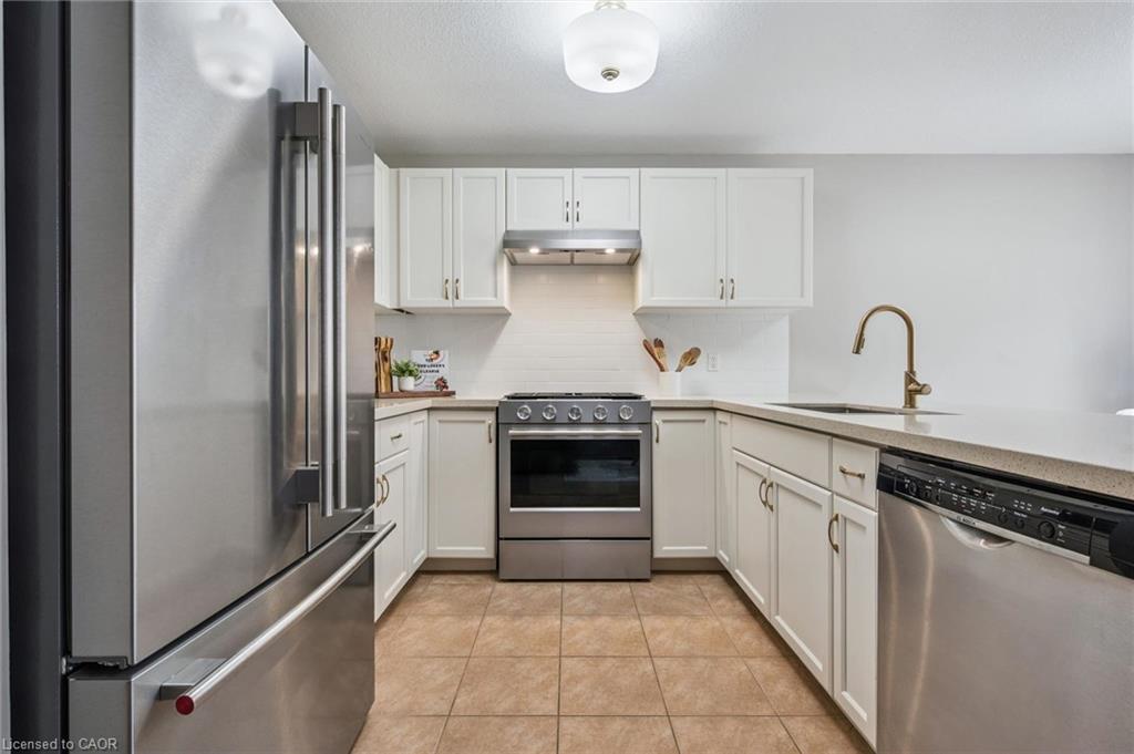 144 Kemp Crescent