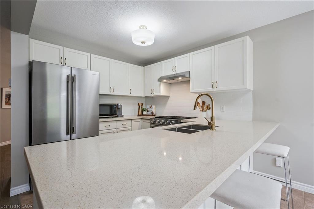 144 Kemp Crescent