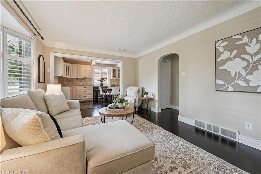 10 Sumac Place