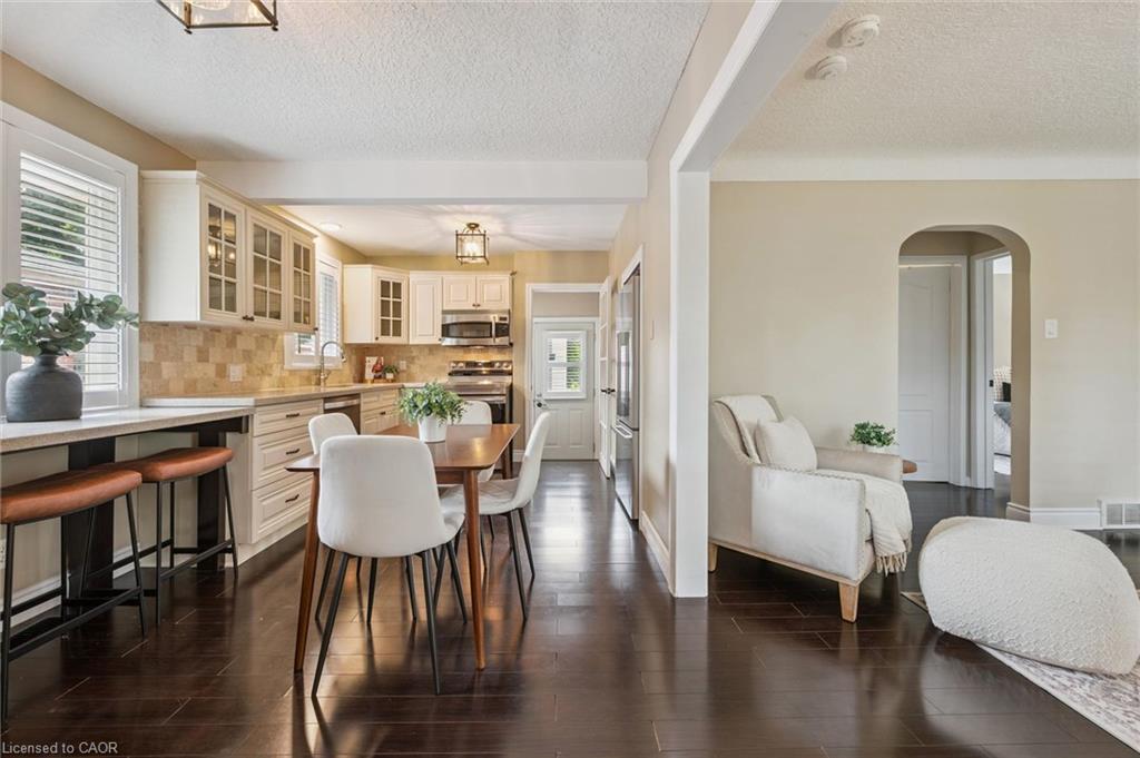 10 Sumac Place