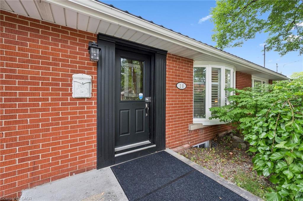 10 Sumac Place