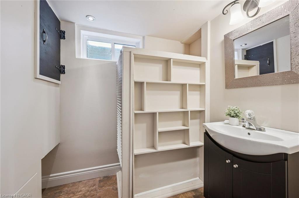 10 Sumac Place