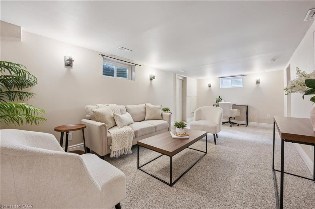 10 Sumac Place