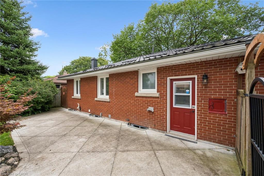 10 Sumac Place