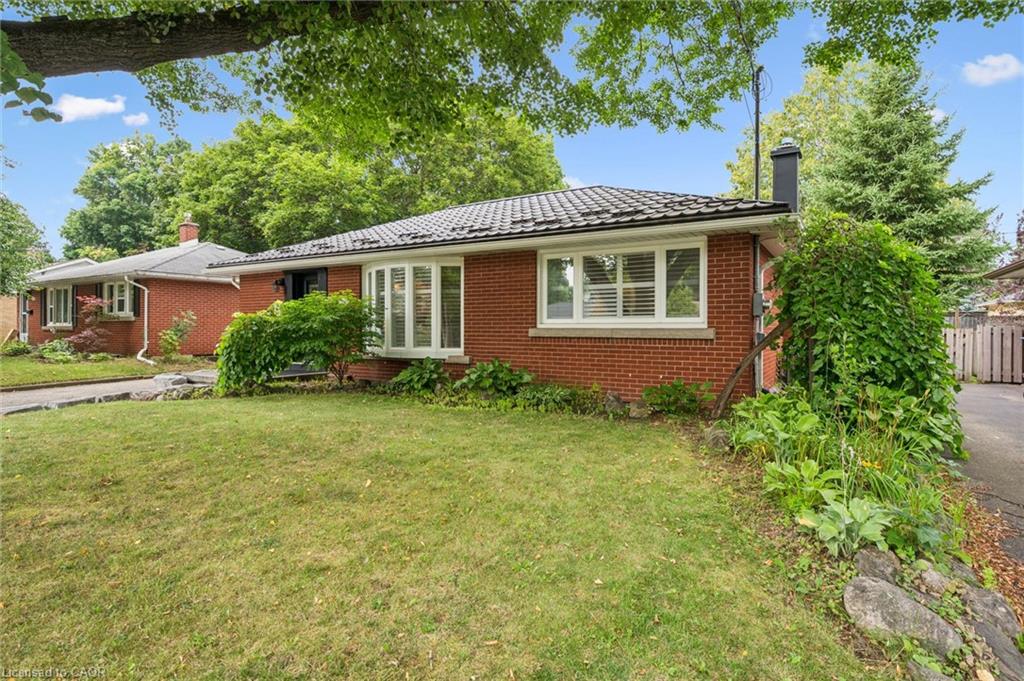 10 Sumac Place