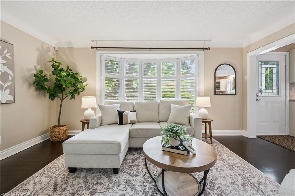10 Sumac Place