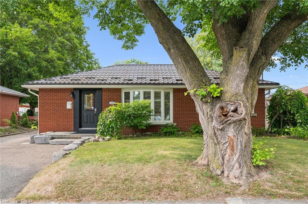 10 Sumac Place