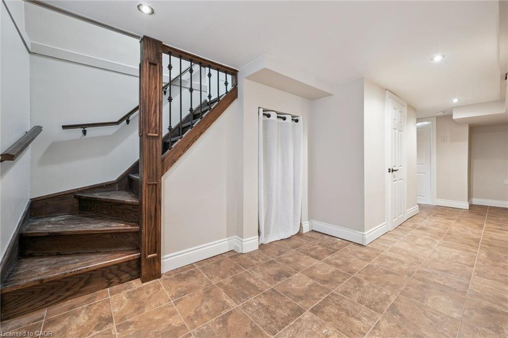10 Sumac Place