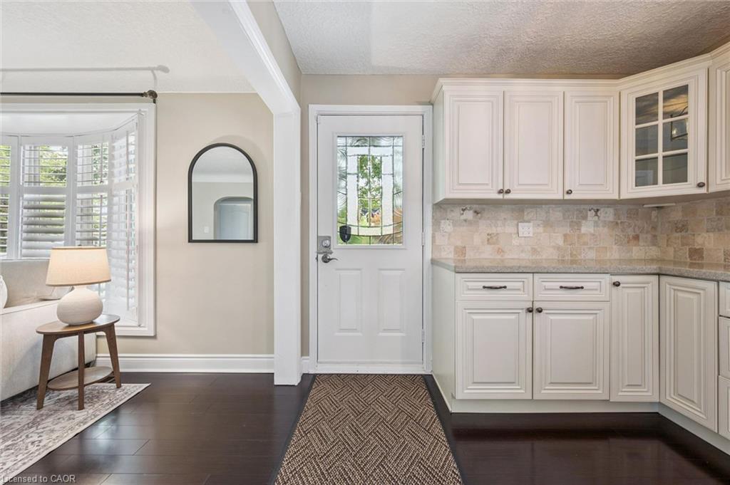 10 Sumac Place