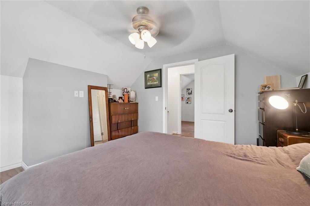 39 Ridgewood Avenue