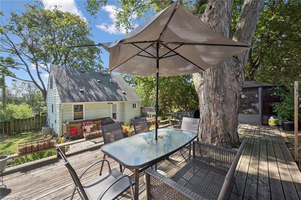 39 Ridgewood Avenue