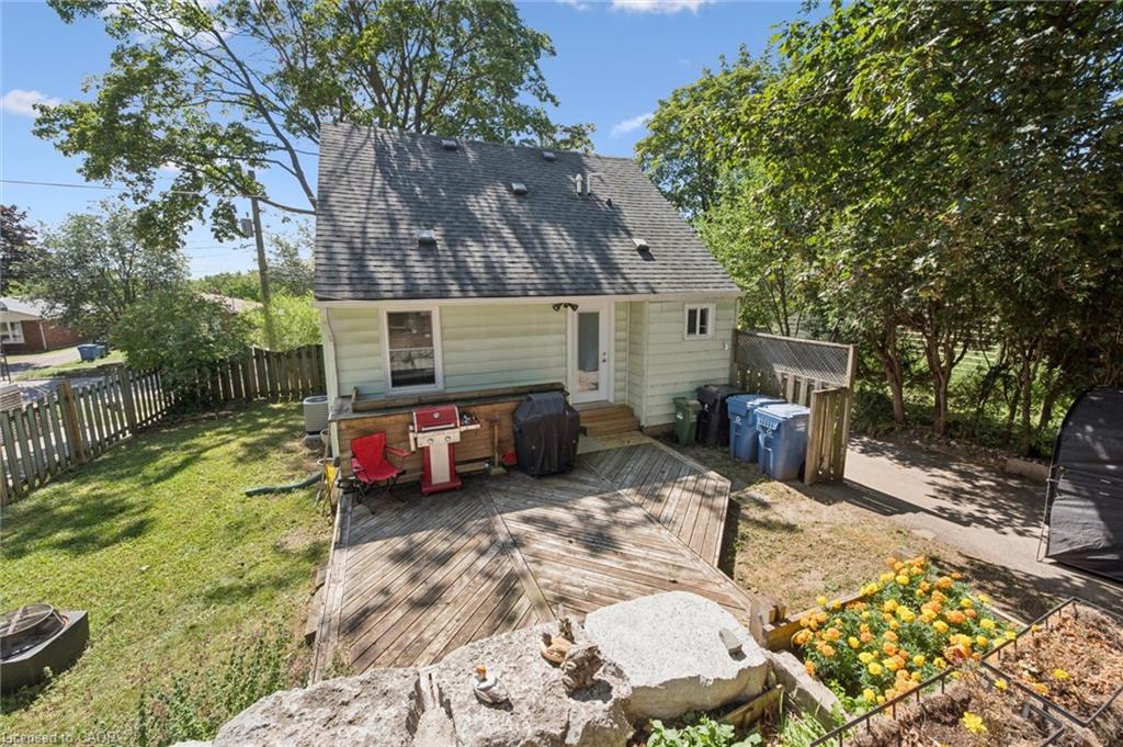 39 Ridgewood Avenue
