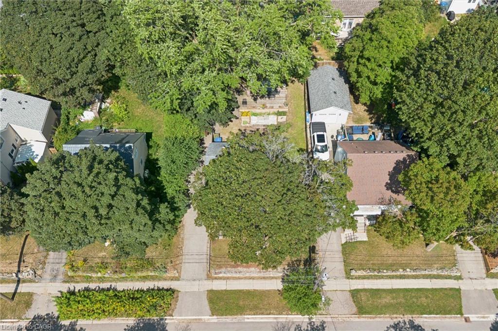 39 Ridgewood Avenue