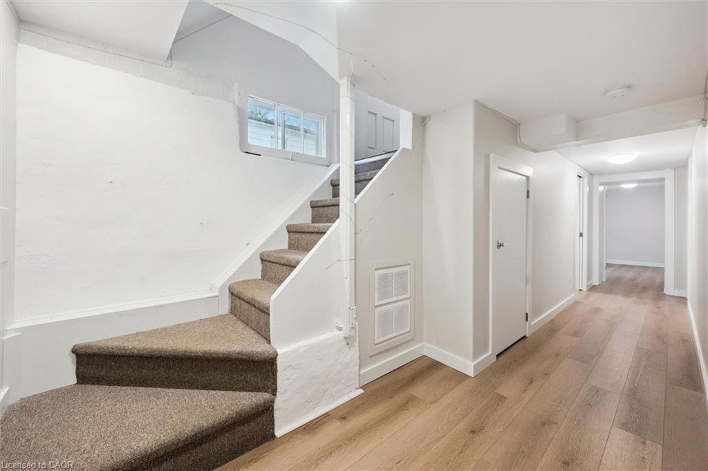 2-29 Hooper Street Unit: 2