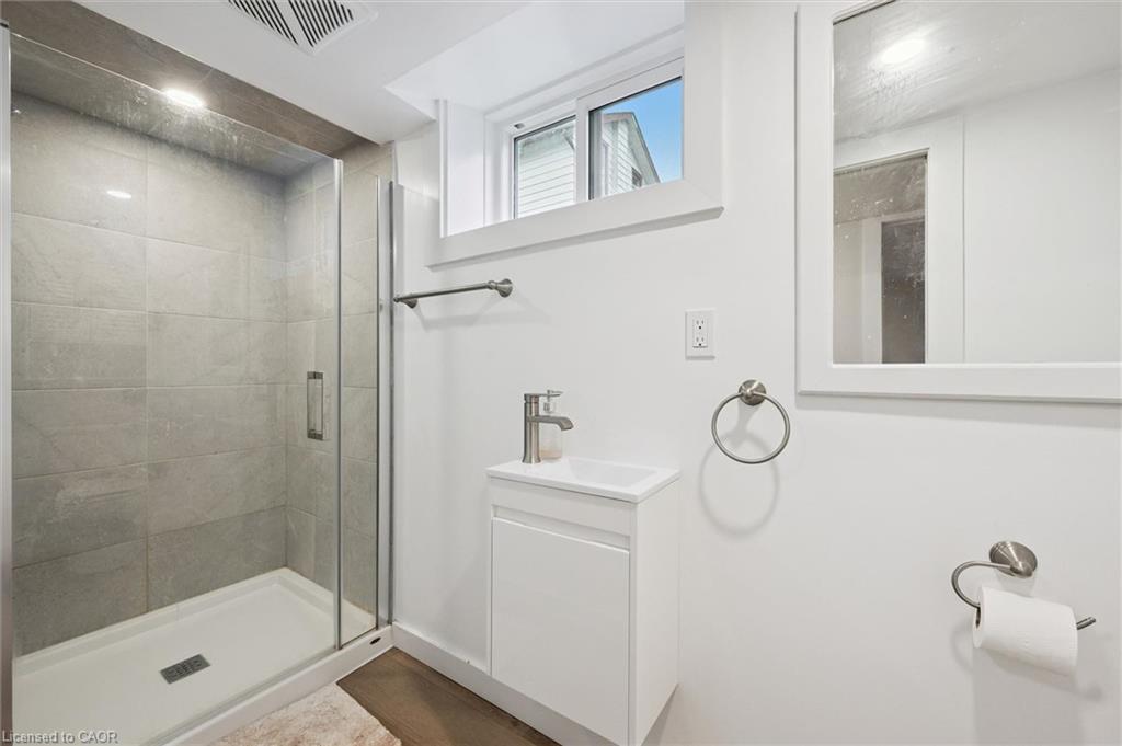 2-29 Hooper Street Unit: 2
