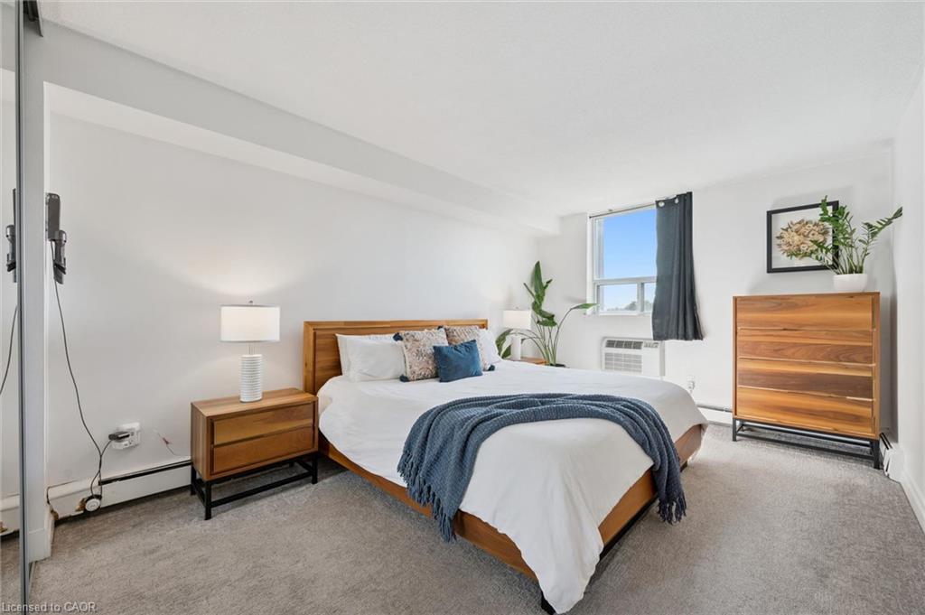 903-55 Yarmouth Street Unit: 903