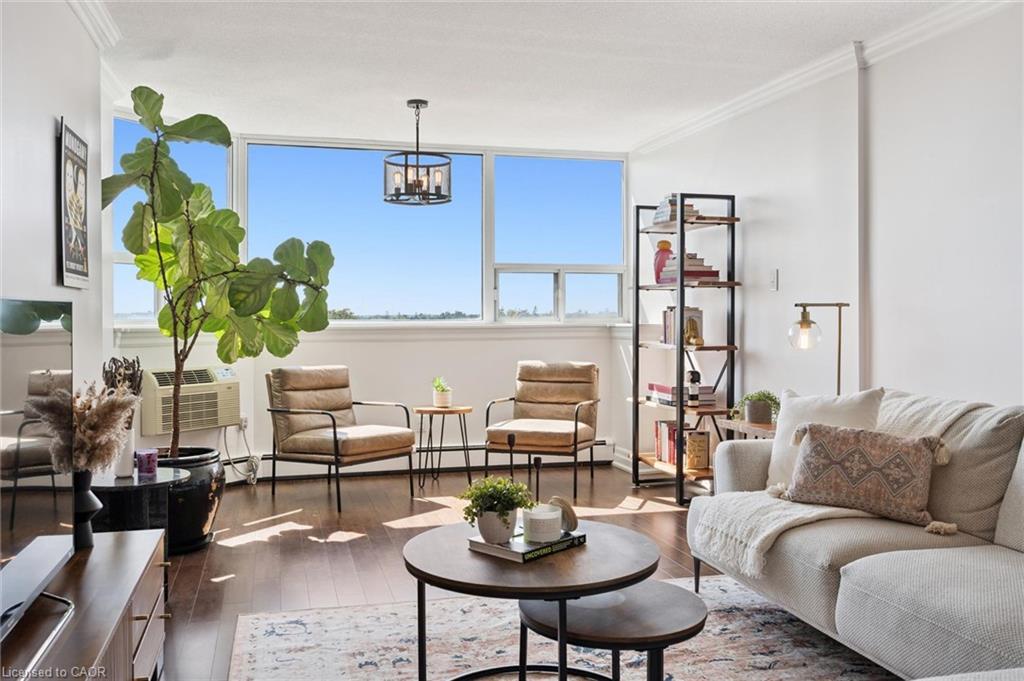 903-55 Yarmouth Street Unit: 903