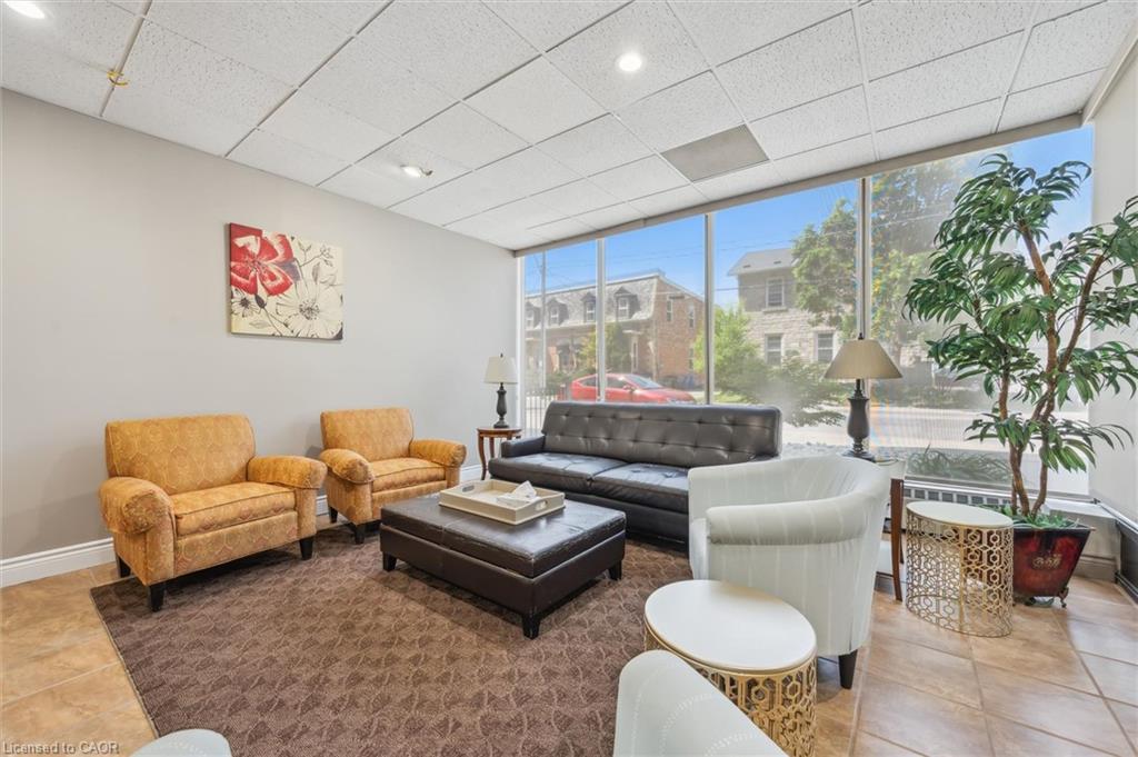 903-55 Yarmouth Street Unit: 903