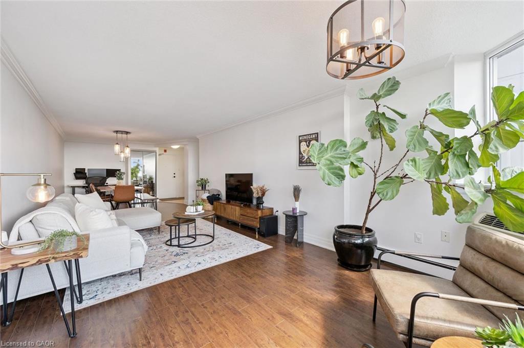 903-55 Yarmouth Street Unit: 903